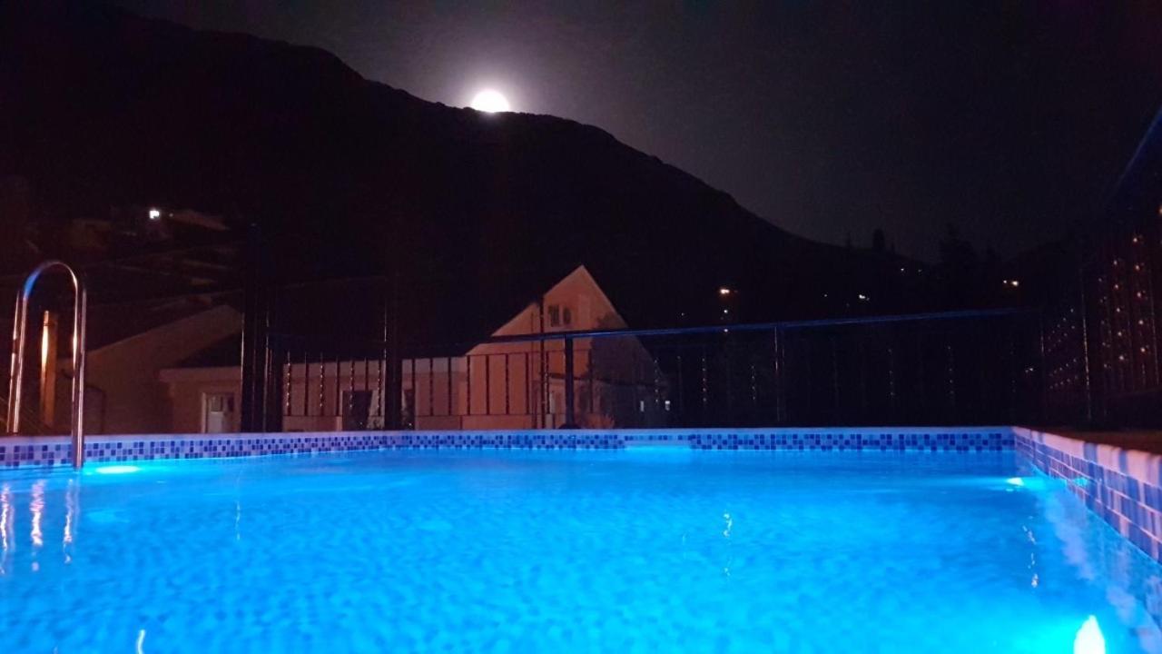 Sunshine Apartment With Private Pool And Parking コトル エクステリア 写真